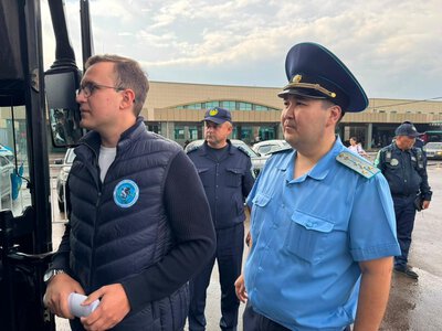 В столице водителям междугородних автобусов разъяснили правила дорожной безопасности и последствия наркопреступлений