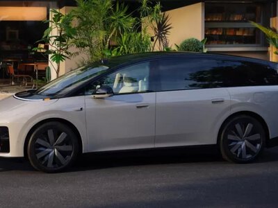 Li Auto i8 RWD: как китайский производитель пытается спасти падающие продажи одним электромотором