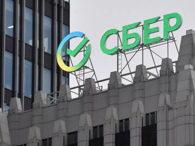 Два крупнейших банка России сталкиваются с миллиардными проблемами из-за кредитов