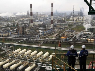 В СБУ заявили о поражении кораблей береговой охраны ФСБ в Керчи и НПЗ в российском Ярославле