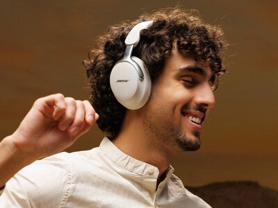 Флагманские функции по средней цене: сколько стоят новые наушники Bose (фото)