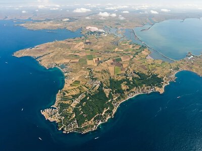 В Крыму серия взрывов в Феодосии, Севастополе, Керчи и возле Алушты, Крымский мост перекрыли