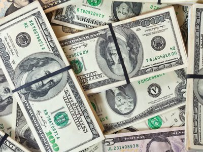 Курс валют на 7 августа 2026: сколько стоит доллар, евро и злотый?