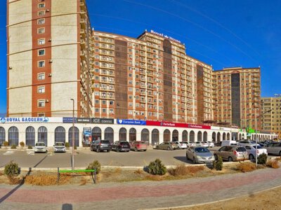  В Актау мужчина сорвался с балкона многоэтажки: в полиции сообщили подробности происшествия 