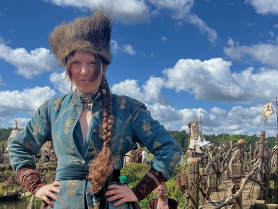 Сделала все, чтобы попасть: актриса Оксана Черкашина снялась в сериале 1670 на Netflix
