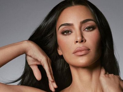 Ким Кардашян показала новые фото с едва прикрытыми персами