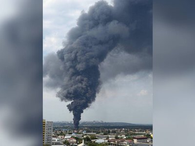 В российском Брянске прогремел взрыв: над городом поднялся густой черный дым (фото)
