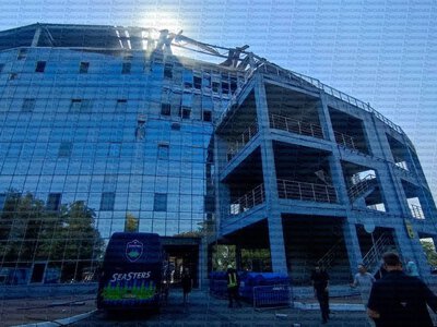 Повреждены крыша и трибуны — в ОВА подтвердили удар рф по стадиону Черноморец в Одессе, есть пострадавший