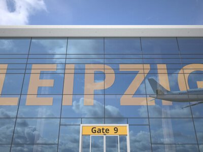 Полиция Германии проводит обыск на территории возле аэропорта Лейпцига после инцидентов с дронами