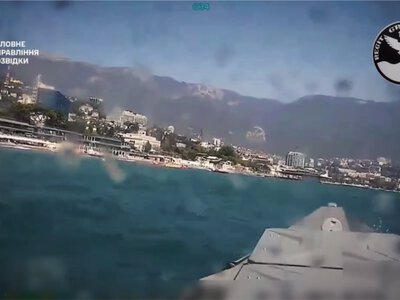 В ГУР МО Украины опубликовали видео с морских дронов Magura, которые участвовали в атке на Ялту 7 августа