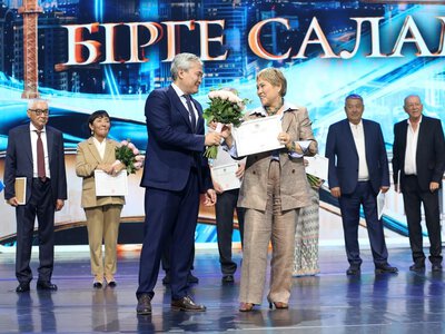 Строителей Алматы поздравили с профессиональным праздником