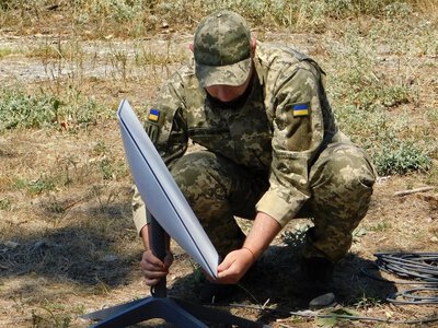 Starlink против Искандеров: что может и на что не способна военная спутниковая связь