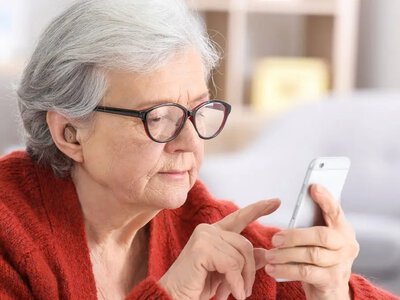 «Ваша SIM-карта устарела»: полиция предостерегает о мошеннической схеме, которая лишает денег