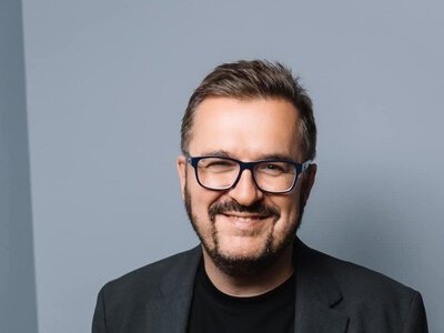 Олександр Пономарьов написав перший роман: що відомо про «30 днів: ШІ-людина»
