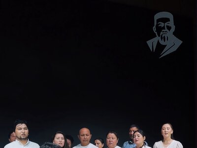 Столичные учителя запустили познавательный челлендж, исполнив песни Абая