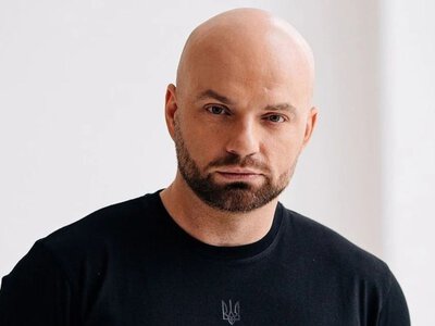 Бежать не собираюсь: Слава Демин отреагировал на критику из-за выезда за границу во время войны
