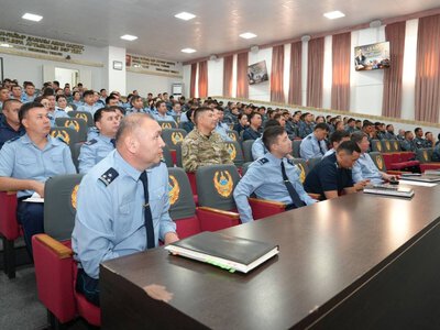 Полицейские провели литературно-познавательное мероприятие, посвященное наследию Абая в Туркестанской области