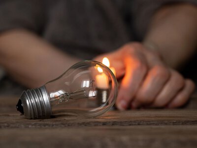 Некоторые регионы остались без электричества из-за российских атак: где сложнее всего со светом