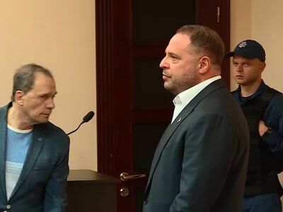 Сможет ездить по Украине: суд изменил меру пресечения Ермаку по просьбе командиров