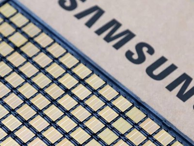 Samsung добилась важного прорыва в производстве HBM4 для ИИ-серверов