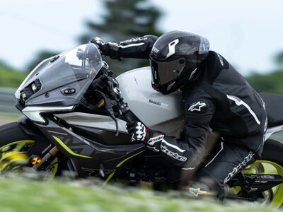 Итальянский спортбайк за $6000 станет недорогой альтернативой Yamaha и Kawasaki (фото)