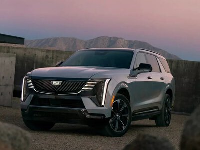 Cadillac Escalade IQL відправили у 2500-кілометрову подорож: як величезний електричний SUV показав себе на трасі