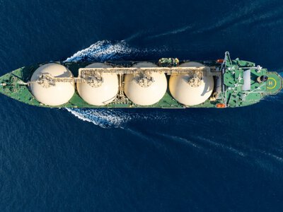  ОАЭ рассматривают строительство завода СПГ в обход Ормузского пролива 