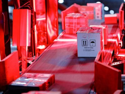  «Новая почта» меняет модель работы из-за российских атак 