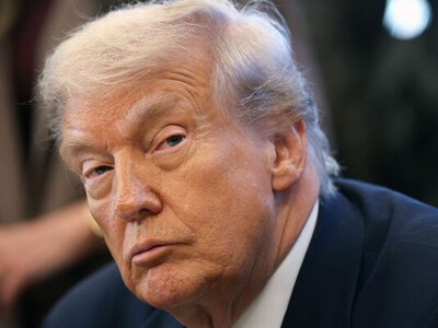 Компания Трампа потеряла сотни миллионов долларов на фоне обвала криптовалют