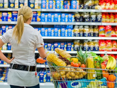  Эксперт предположил, насколько могут подорожать продукты из-за ударов по логистике торговых компаний 