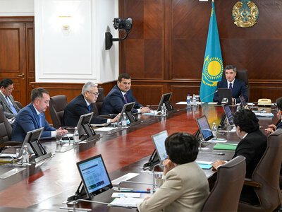 Год цифровизации и ИИ, реализация стратегии Digital Qazaqstan: в Правительстве рассмотрено исполнение поручений Президента
