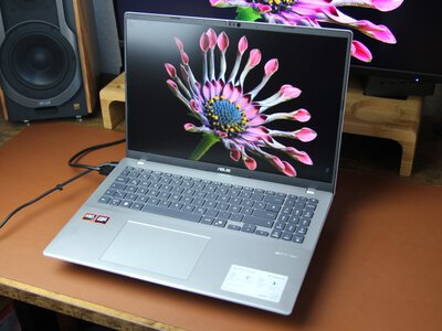 Лучшие ноутбуки для учебы в 2026 году: топ-5 моделей ASUS, Lenovo, Apple (фото)