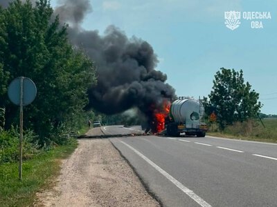 Российский БПЛА попал прямо в грузовик с цистерной в Одесской области: есть погибшие (видео)