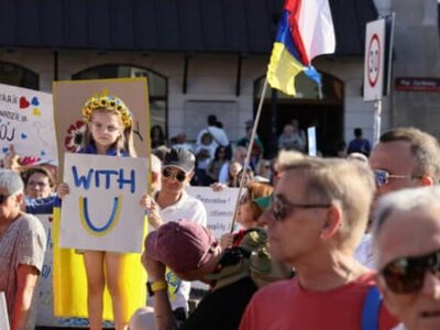Поляки вышли на акции против насилия в отношении украинцев: демонстрации прошли в 22 городах