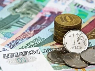 Дефицит бюджета России резко вырос, несмотря на высокие нефтяные доходы, — Bloomberg