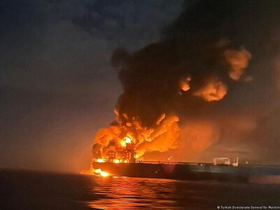 Украина прекратила атаки дронов по танкерам в Черном море после просьбы Вэнса, - FT