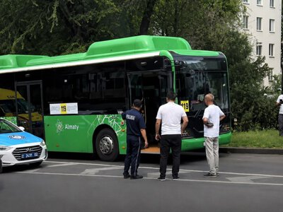  Автобус насмерть сбил девушку в Алматы 