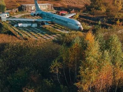 Под Киевом выставили на продажу усадьбу с настоящим 43-метровым самолетом Ил-62
