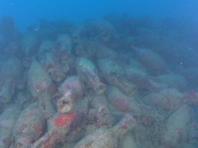 На дні біля Сицилії знайшли римський корабель із 500 амфорами: він пролежав там понад 2000 років