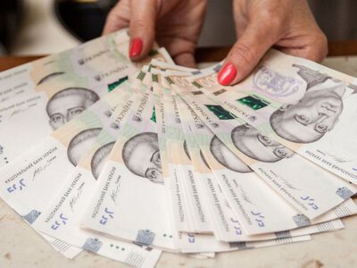Зарплаты в Украине выросли на 20%: эксперт назвала главную причину