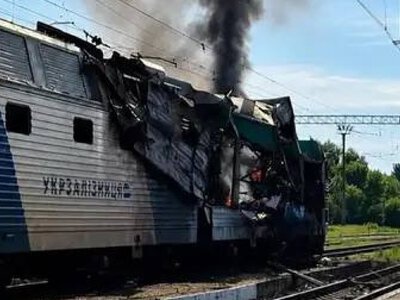 Россияне ударили по локомотиву пассажирского поезда в Одесской области: есть погибшие