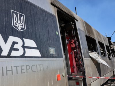 «Укрзалізниця»: в Одесской области из-за удара дрона по пассажирскому поезду погибли машинист и его помощник