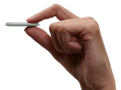 Google официально представила трекер для поиска вещей Pixel Tag с UWB и защитой IP67