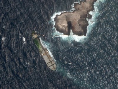 Размер нефтяного пятна у берегов Омана, появившегося из-за утечки российского танкера, достиг 1700 квадратных километров