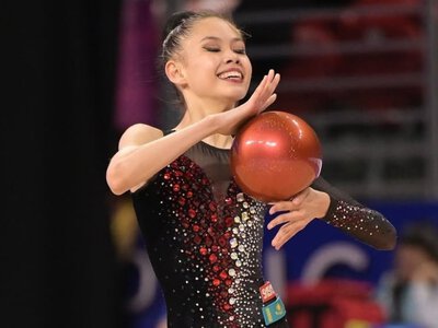  18-летняя Акмарал Ерекешева вышла сразу в три финала чемпионата мира 