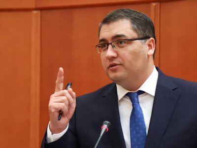 Мирзиёев освободил от должности советника, который много лет работал в его команде