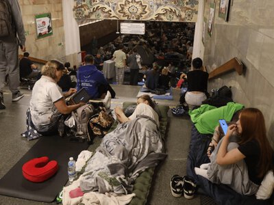 В киевском метро тестируют зоны для пассажиров на случай тревог