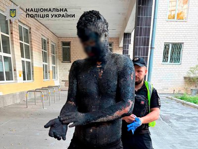 Чоловік замаскувався смолою, щоб стати “непомітним” і пограбувати крамницю