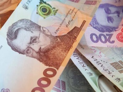 Укрзализныця повысит зарплаты 150 тысячам работников