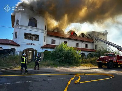 РФ ударила по отельному комплексу и зерновому складу на Одесчине